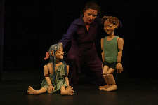 Mimi wird z�gerlich- (C) Cassiopeia TheaterVerlag Mierke