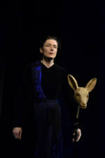 Rehmutter Mira sorgt sich  (C) by Cassiopeia Theater