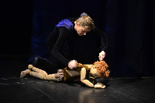 Sammy auf der anderen Seite des Flusses