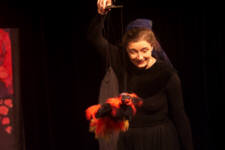 Der Feuervogel fliegt herbei. (C) by Cassiopeia Theater