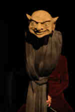 Der Zworg schaut sich um ... (C) Cassiopeia TheaterVerlag Mierke